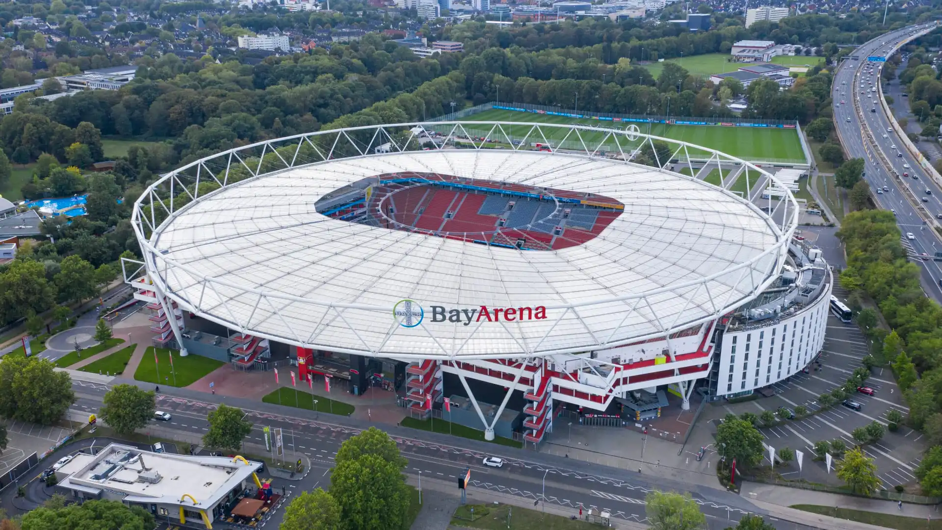 BayArena Leverkusen - Monteurzimmer nahe Chempark